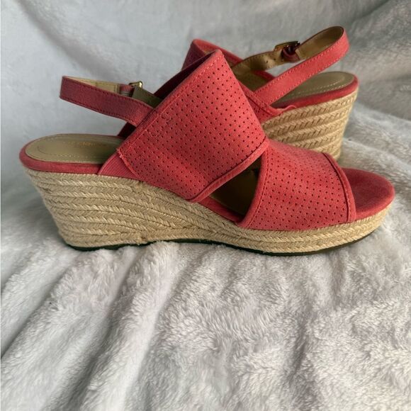 Liz Claiborne Coral Wedge Sandals - Picture 2 of 5